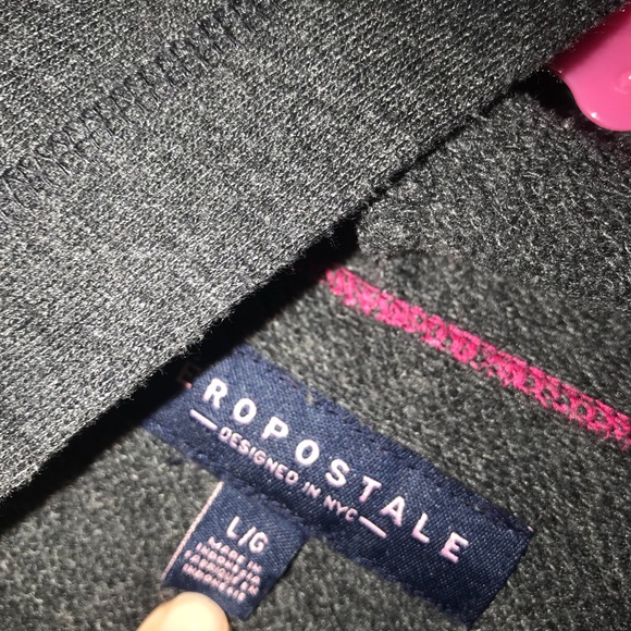 Aeropostale sweatshirt! - Picture 2 of 3